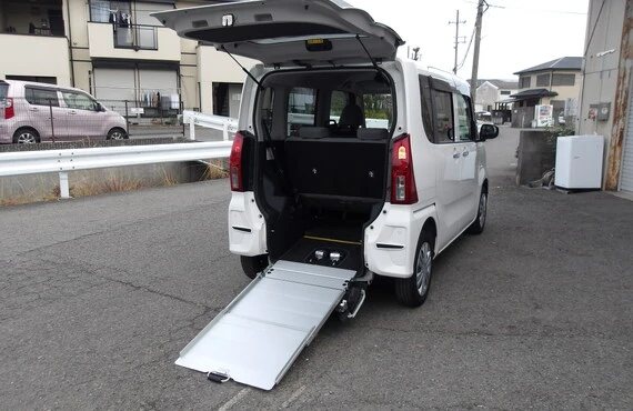 福祉車両の新しいカタチ、あなたのニーズに応える年単位リースがここに。